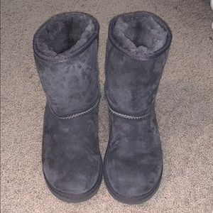 Girl's Short Gray UGG Boots